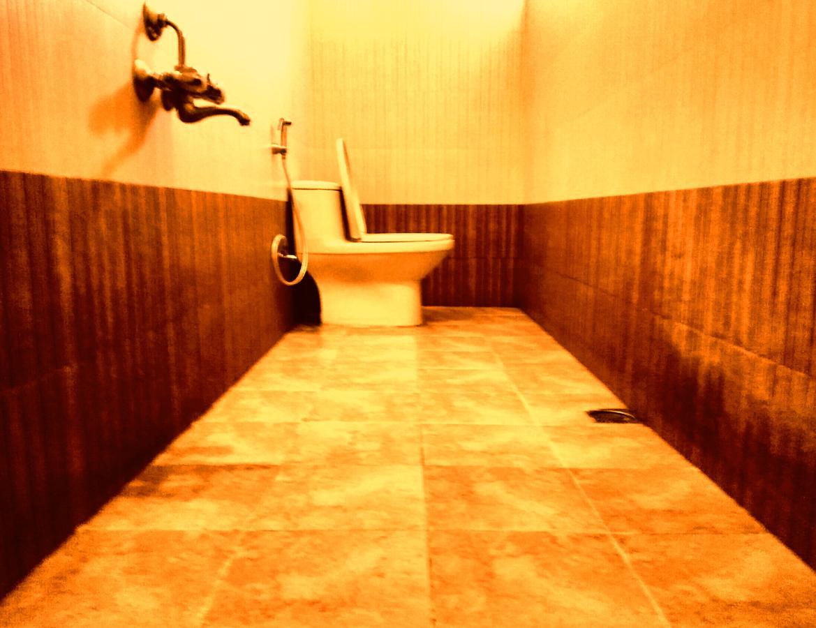 Hotel Royal Nest Vandiperiyār Extérieur photo