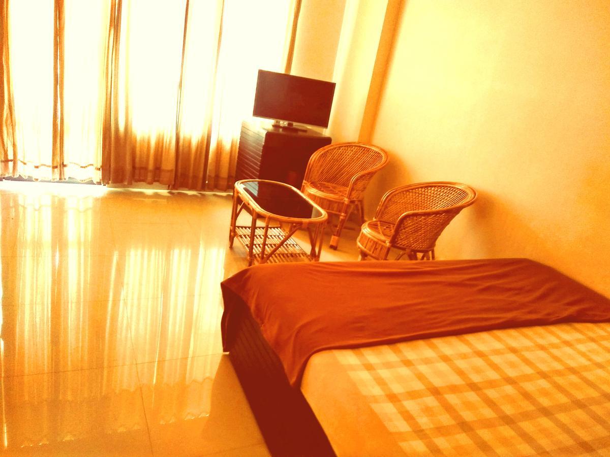 Hotel Royal Nest Vandiperiyār Extérieur photo