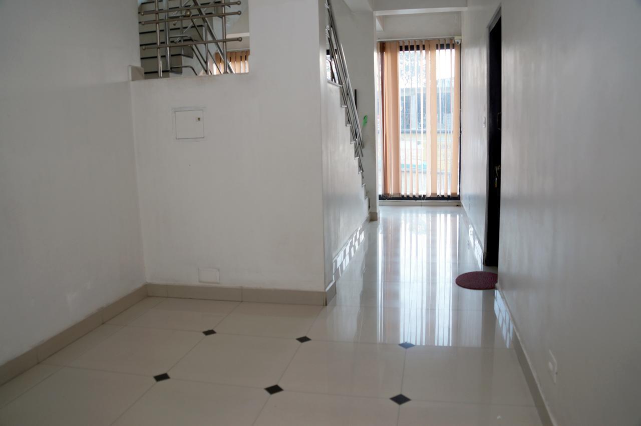 Hotel Royal Nest Vandiperiyār Extérieur photo