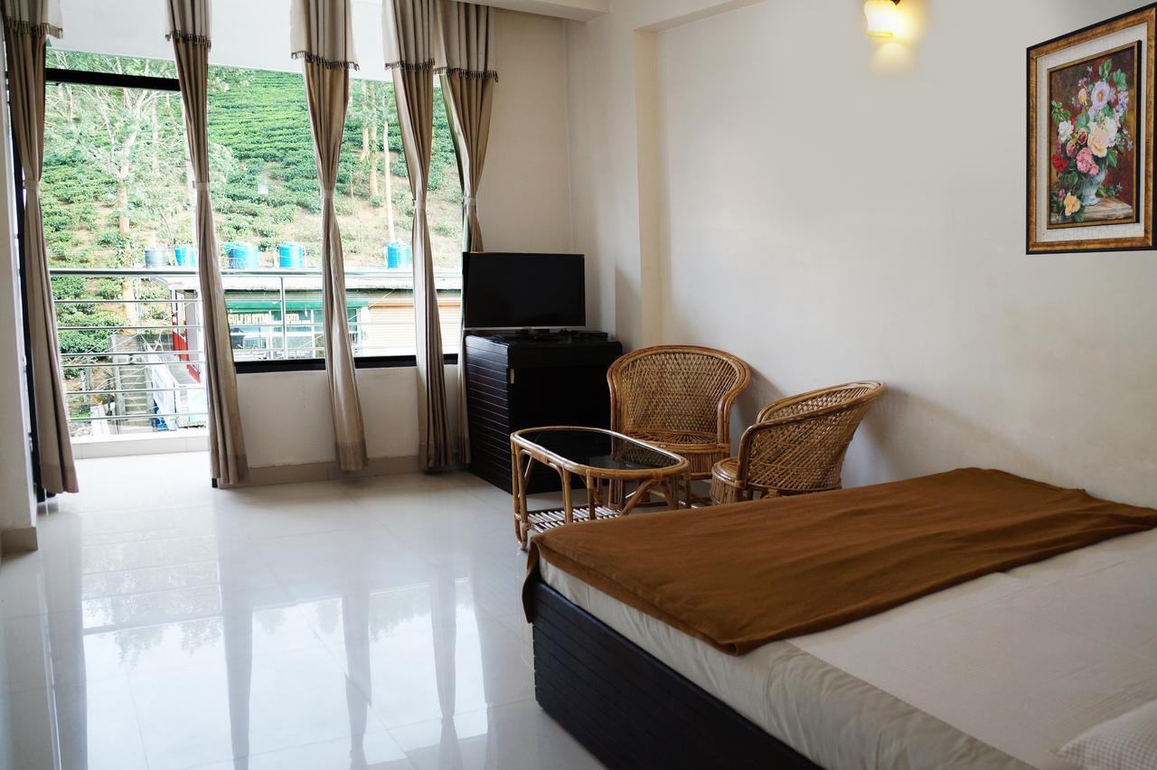 Hotel Royal Nest Vandiperiyār Extérieur photo