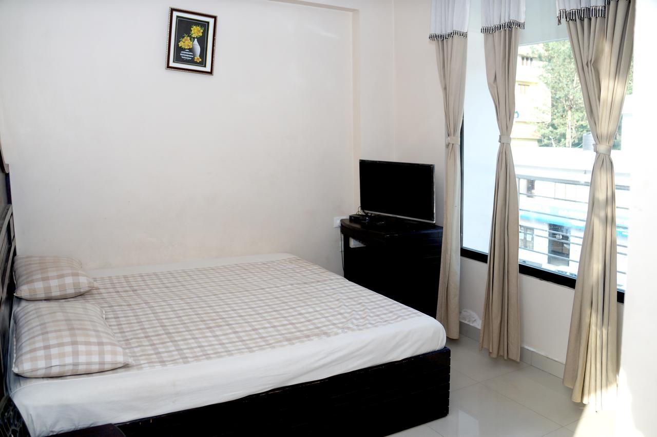 Hotel Royal Nest Vandiperiyār Extérieur photo